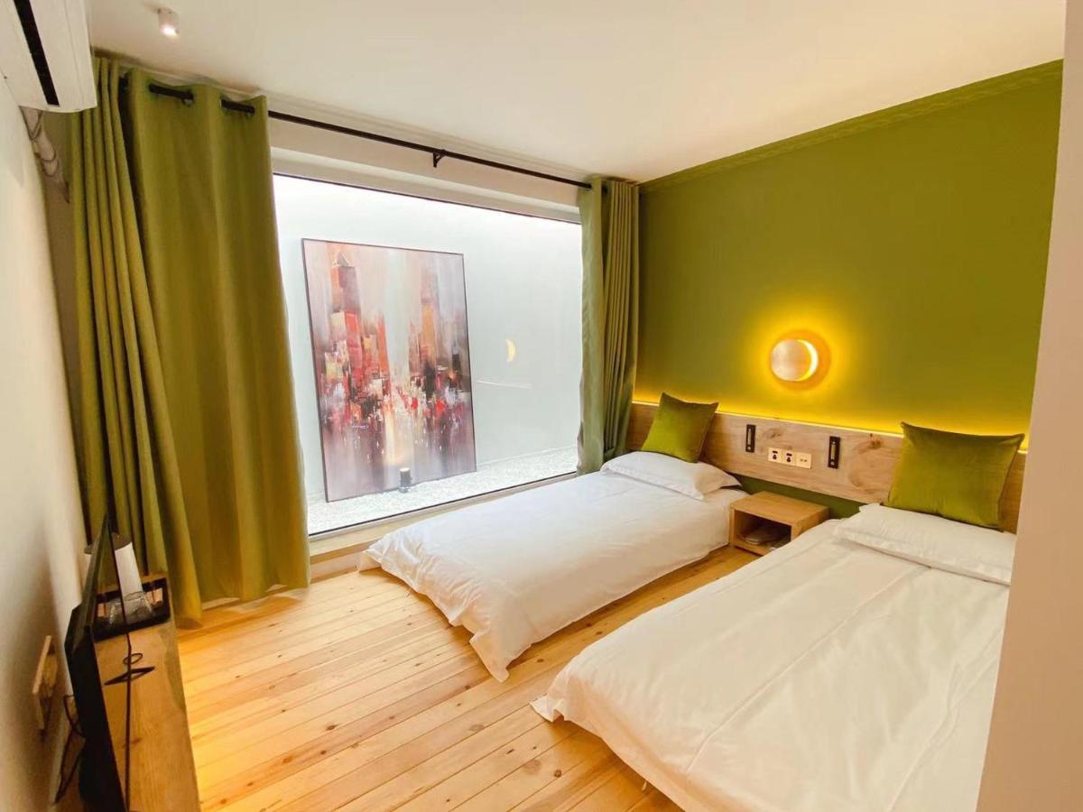Lantian Garden Hostel Csingtao Kültér fotó