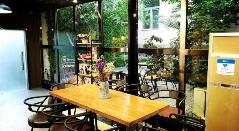 Lantian Garden Hostel Csingtao Kültér fotó