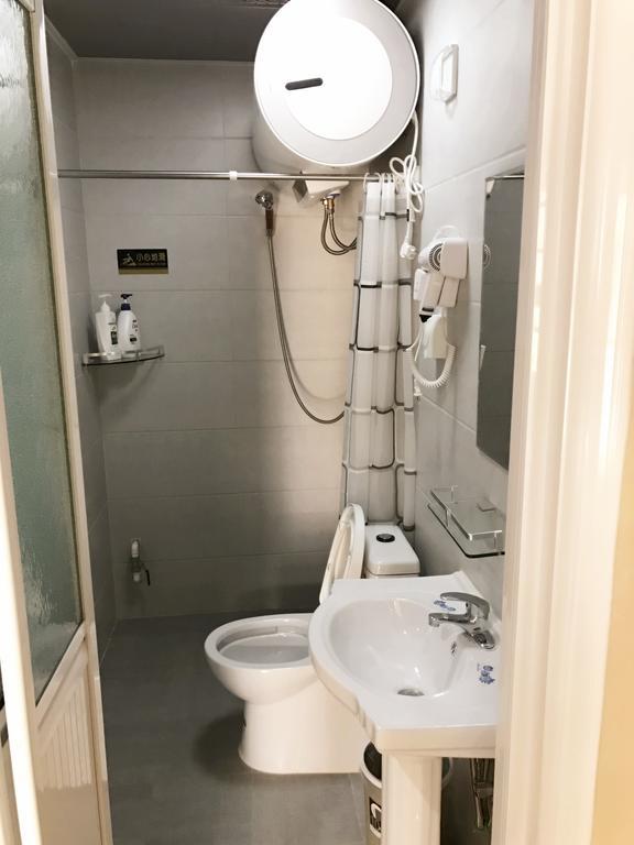 Lantian Garden Hostel Csingtao Kültér fotó