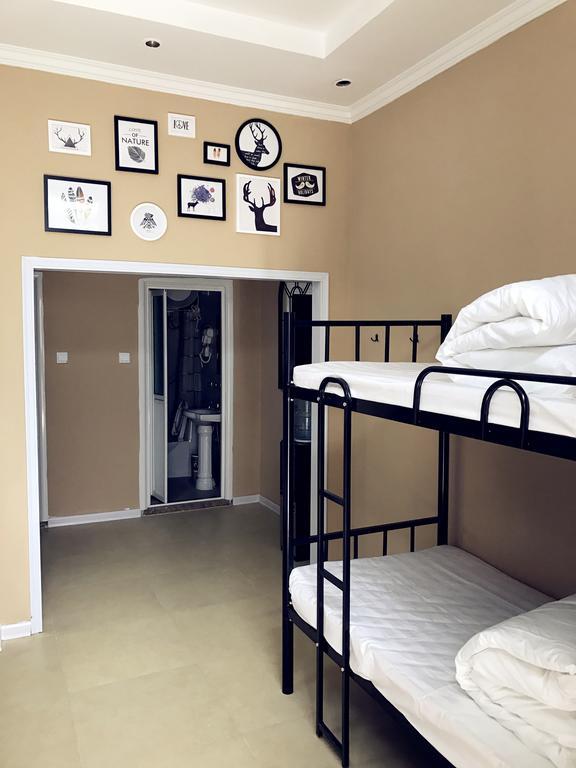 Lantian Garden Hostel Csingtao Kültér fotó
