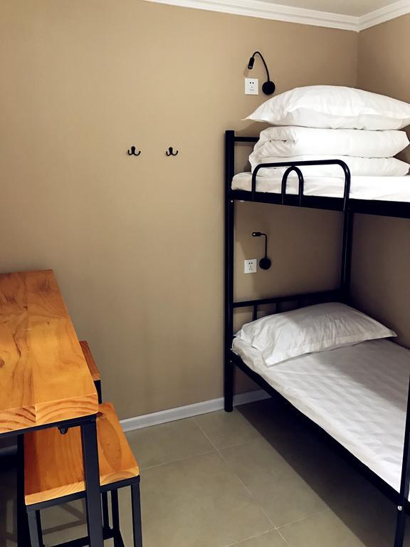 Lantian Garden Hostel Csingtao Kültér fotó