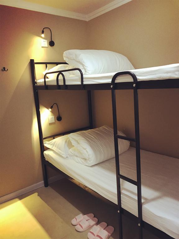 Lantian Garden Hostel Csingtao Kültér fotó